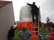 Převlékáme čarodějnici za Obří Halloweenskou mrkvodýni